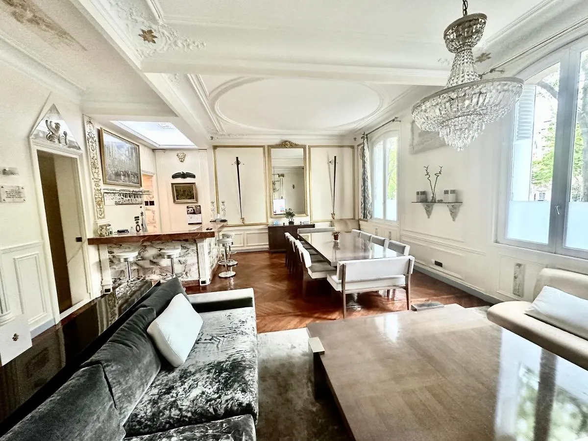 Paris Trocadero Apartment