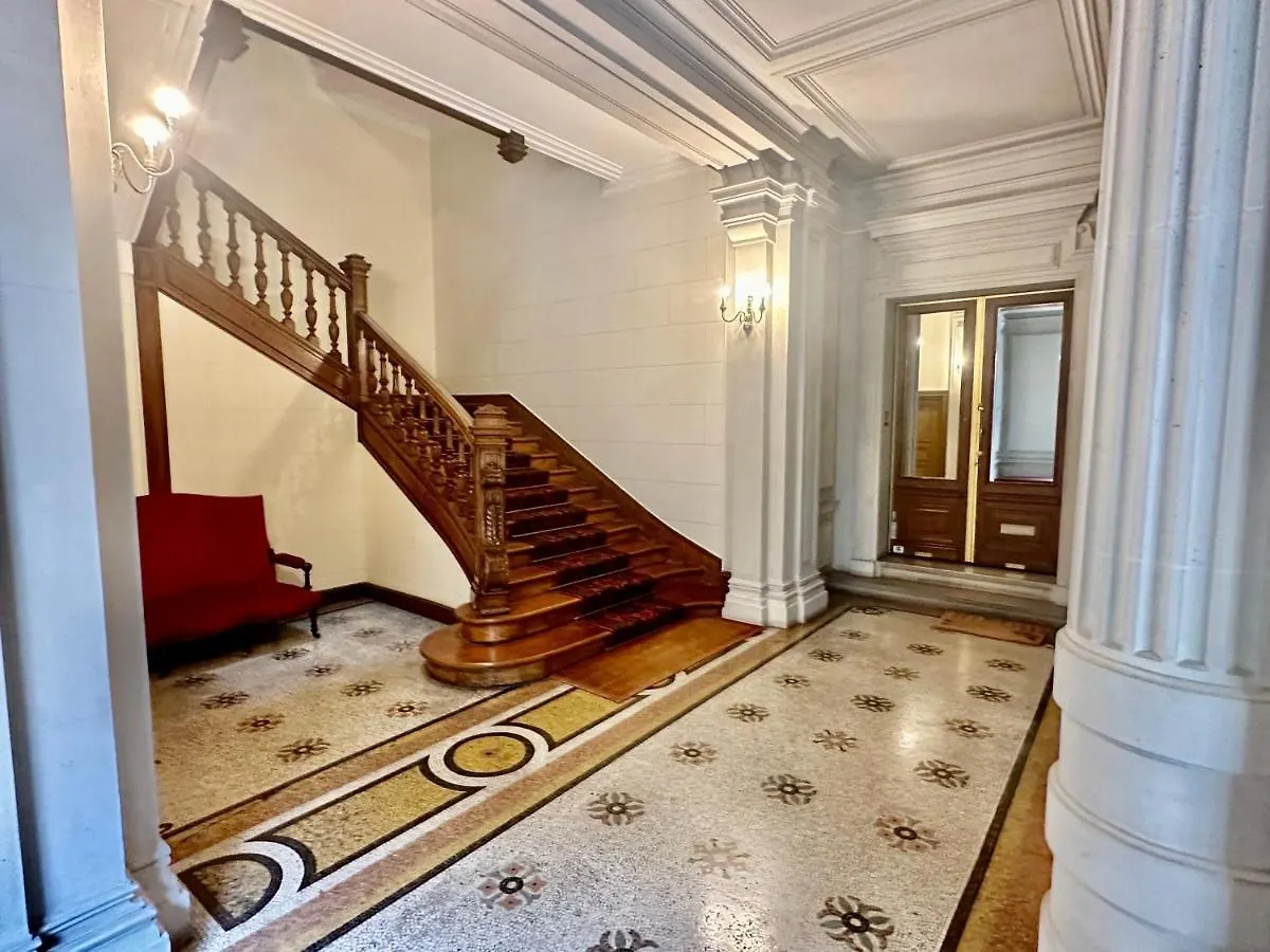 Paris Trocadero Apartment